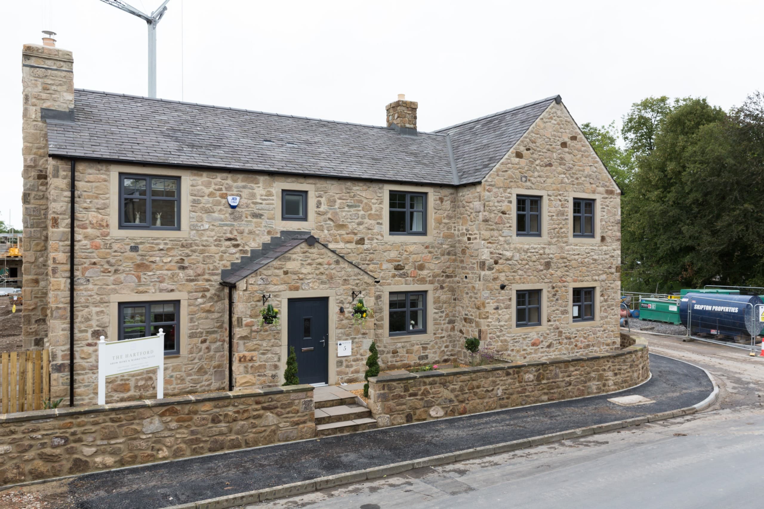 Skip Sabden - 52 hartford external front