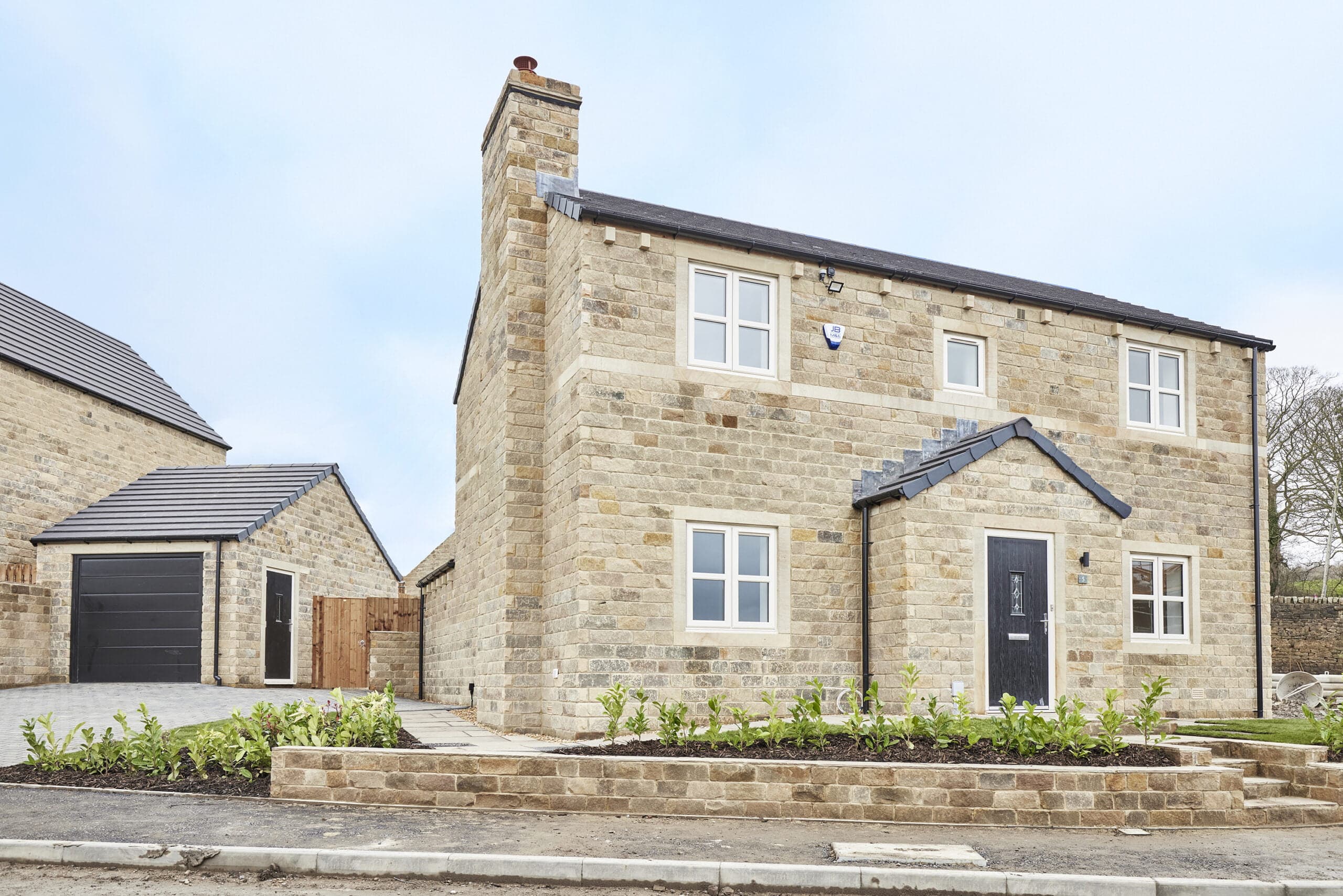 https://cms.verityandcohomes.com/wp-content/uploads/2025/07/SKIPTON_PROPERTIES_BOLTON_GARDENS_PROPERTY_THE_HARTFORD_001-scaled-1.jpg