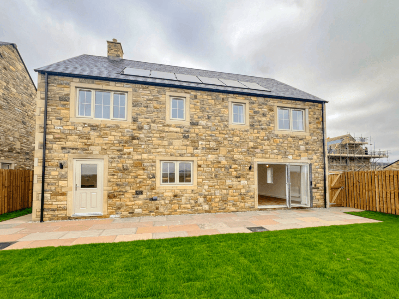 The Grosvenor Plot 10 - Pendle Farm External (2)