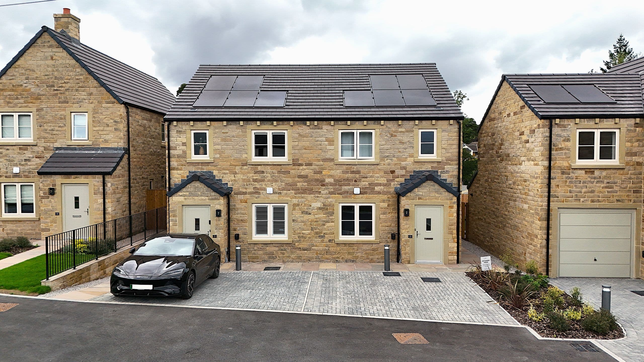 The Hawcliffe - Front External Complete