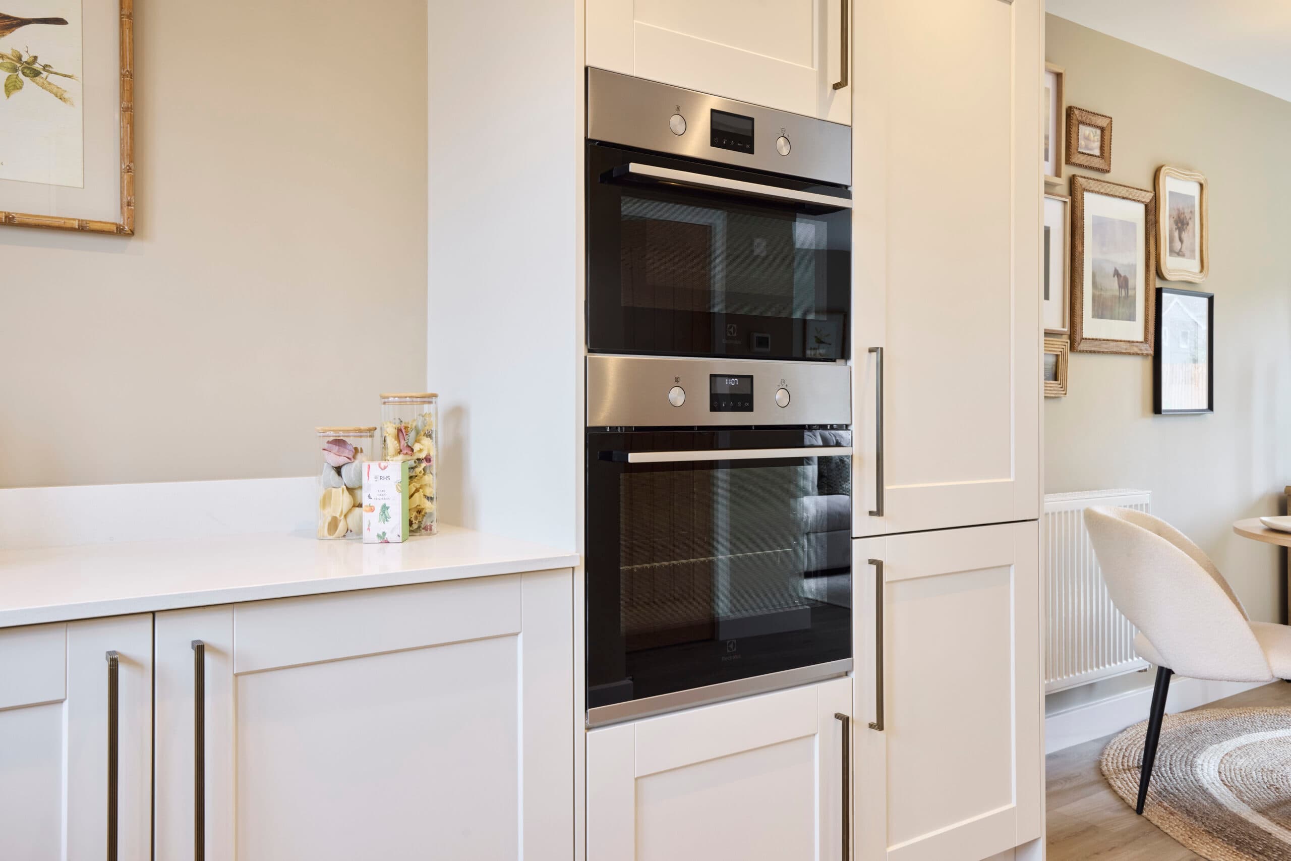 Elliot show home - Electrolux oven in kitchen