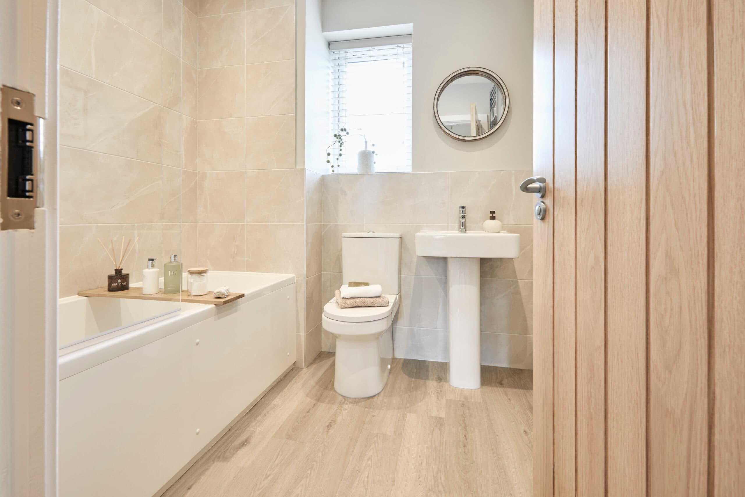 Elliot show home - house bath